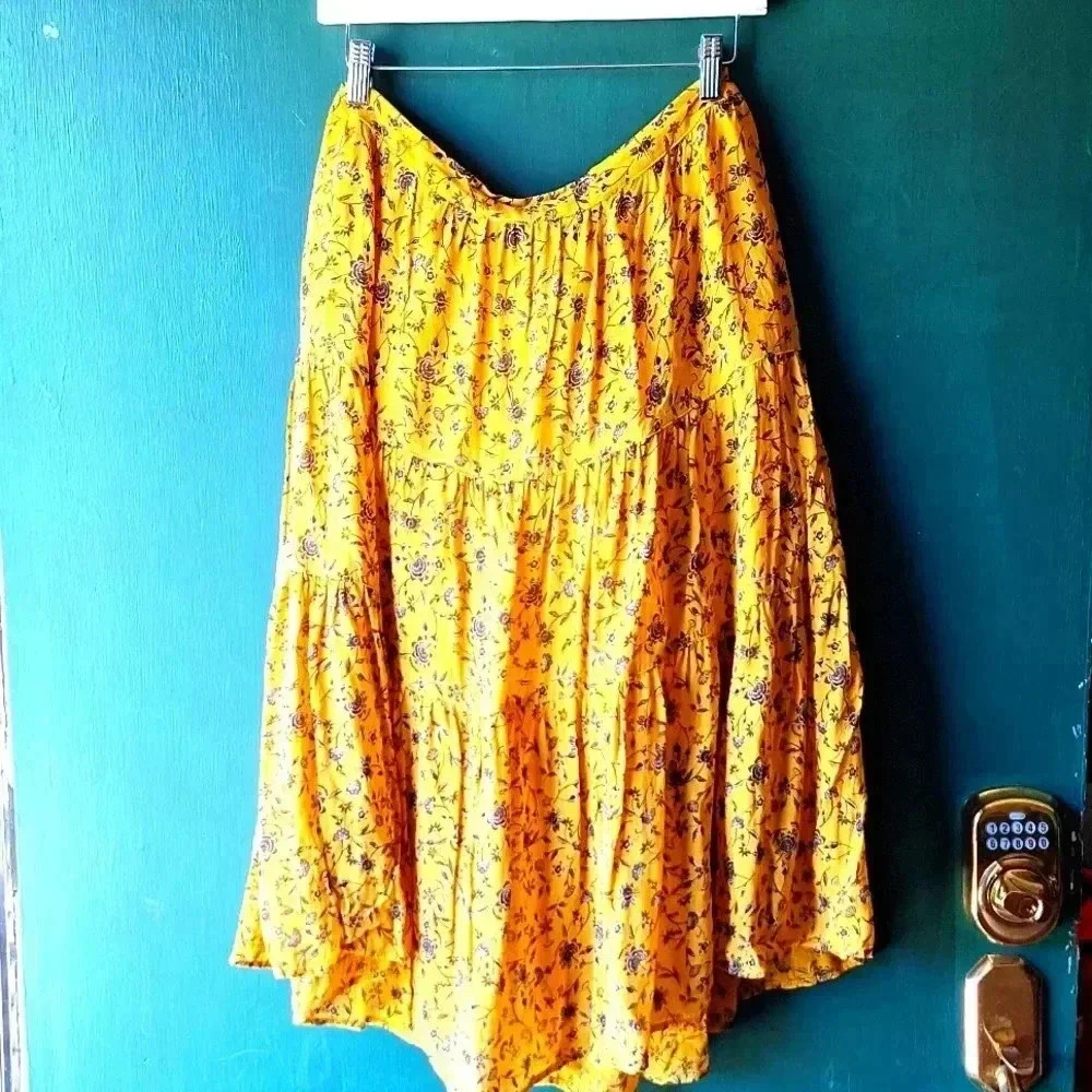NWOT Flower Skirt